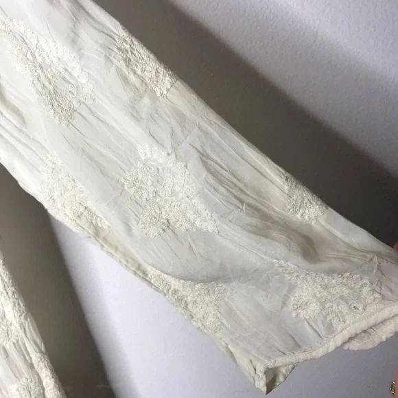 Johnny Was rayon embroidered crochet tunic - Picture 13 of 16